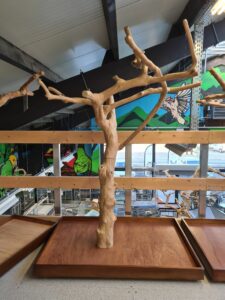 accessories/tree-perches.alt_texts.java_large_4