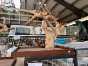 accessories/tree-perches.alt_texts.tree_2